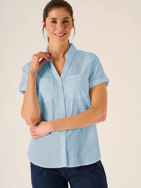 Cassey Dobby Shirt In Soft Blue