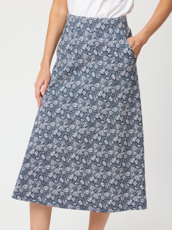 Lande Jersey Skirt In Navy Print