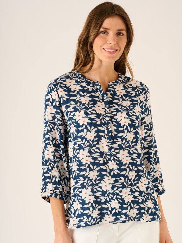 Milla 3/4 Sleeve Printed Woven Top In Navy 