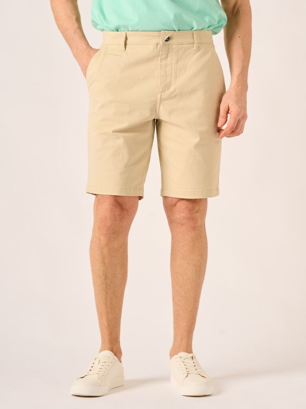 Lifestyle Chino Shorts In Stone - Sandey