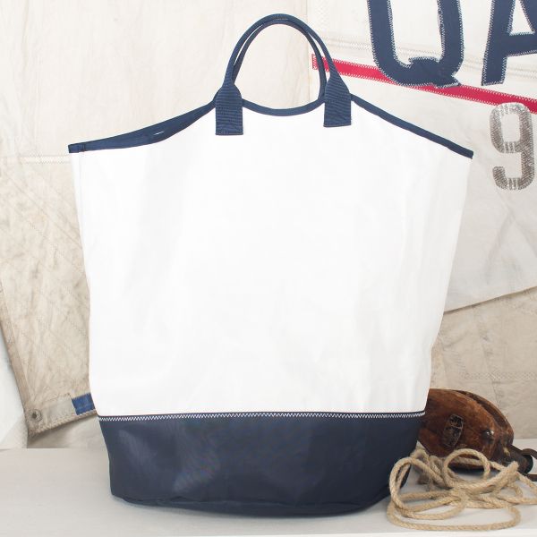 Crowsnest Sailcloth Laundry Bag - White / Navy